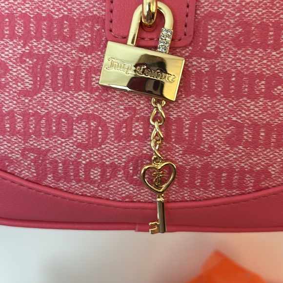 Juicy Couture Pink Textured Crossbody Bag with Gold Clasp - Picture 2 of 7